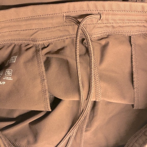 ☀️ Uniqlo Ultra Stretch Active Jogger Size Small - Picture 9 of 13